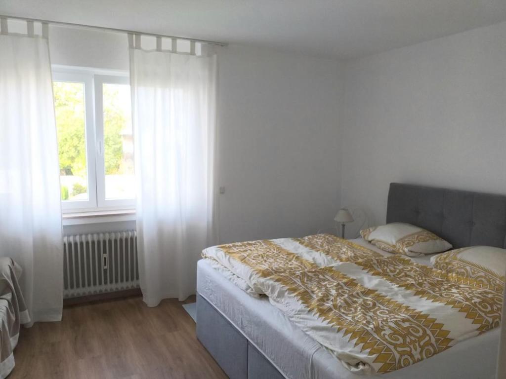 Ferienwohnung Helle 4 Zkb Mit Balkon In Wittlich Exterior foto